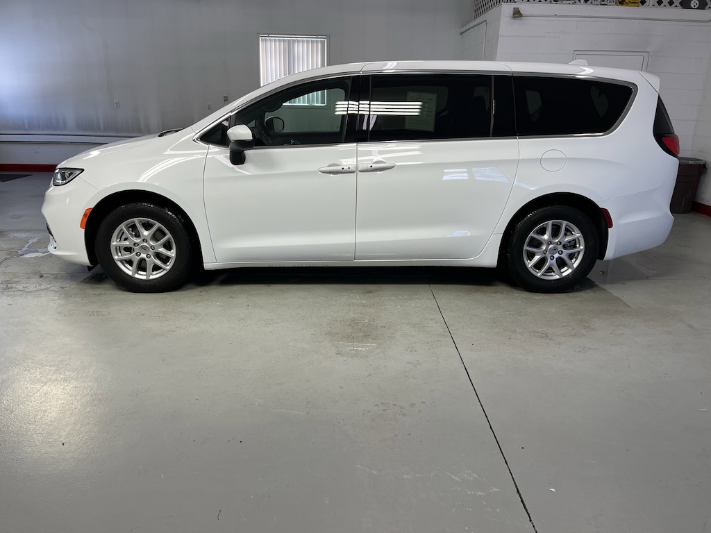 Used 2023 Chrysler Pacifica Touring Van Passenger Van
