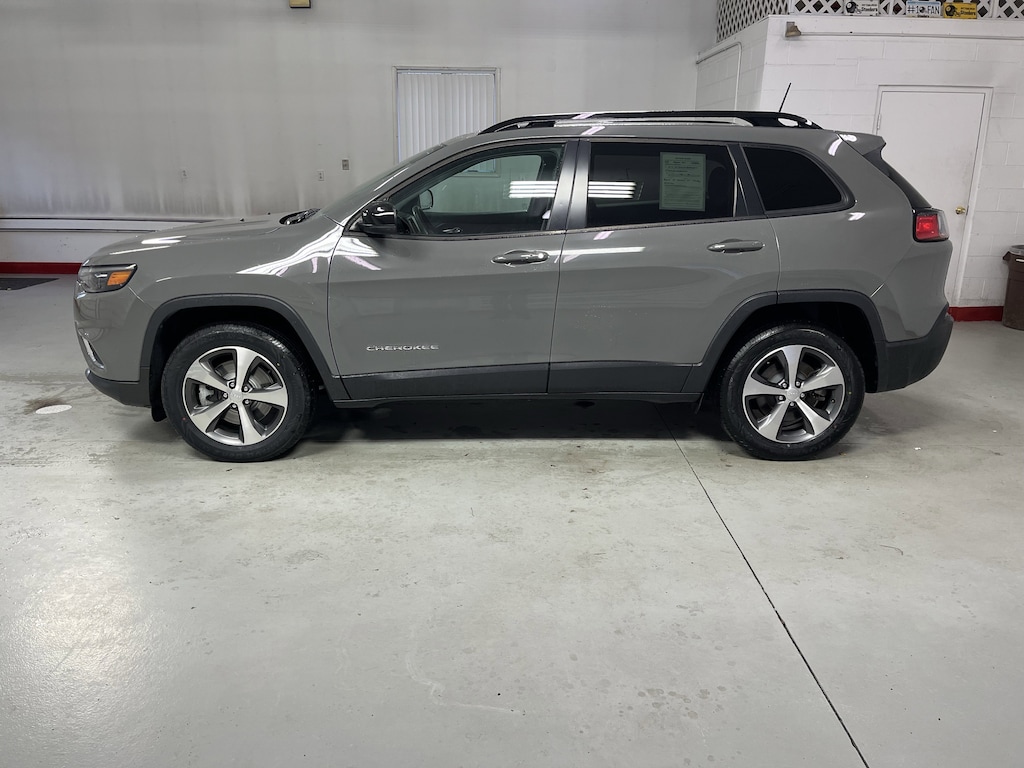 Used 2022 Jeep Cherokee Limited SUV