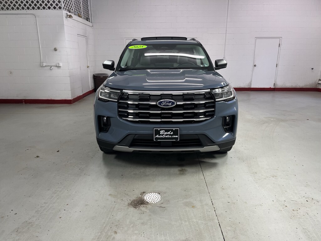 Used 2025 Ford Explorer Active SUV