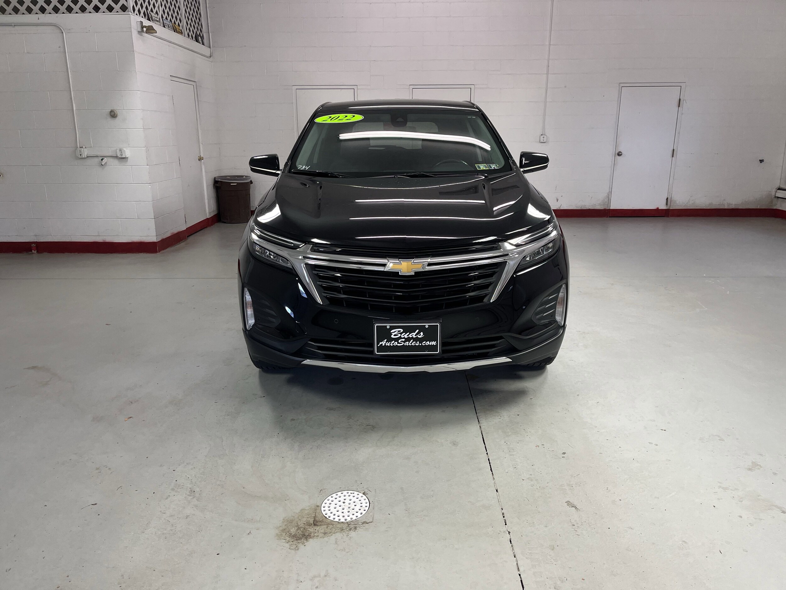 2022 Chevrolet Equinox LT photo 2
