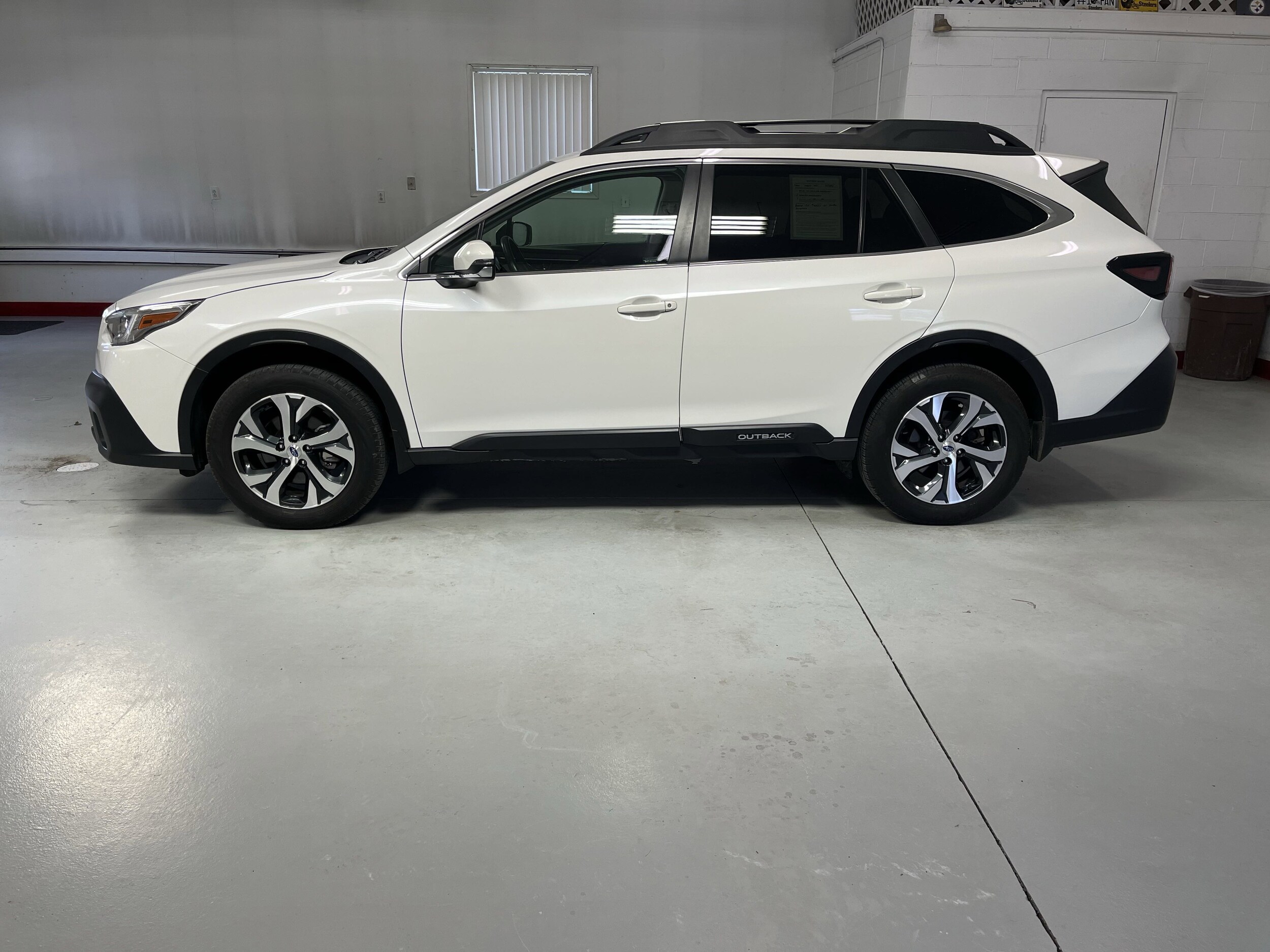 2021 Subaru Outback Limited photo 4