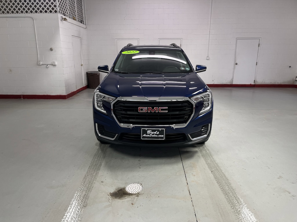 Used 2022 GMC Terrain SLE SUV