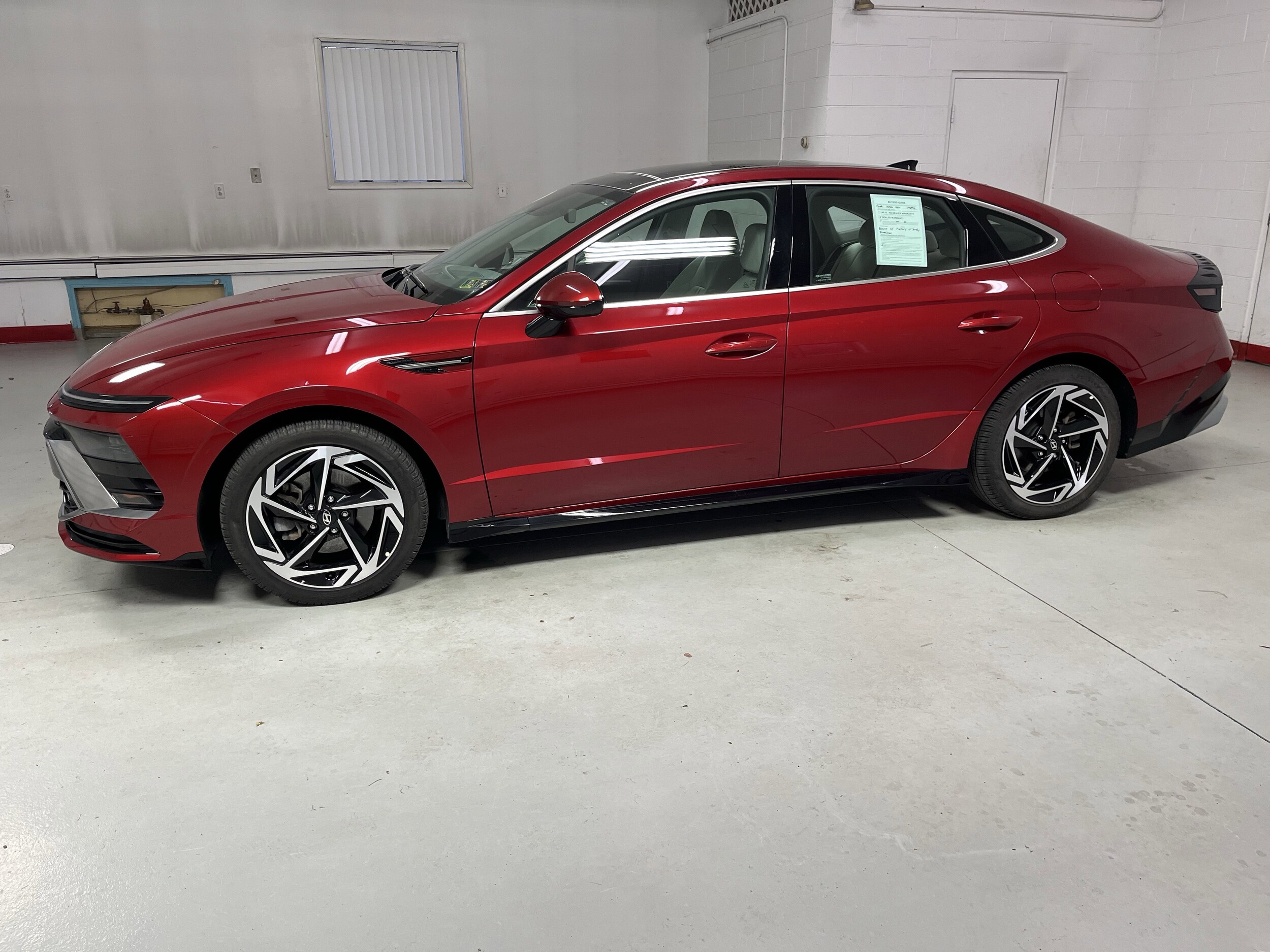 2024 Hyundai Sonata SEL Convenience photo 2