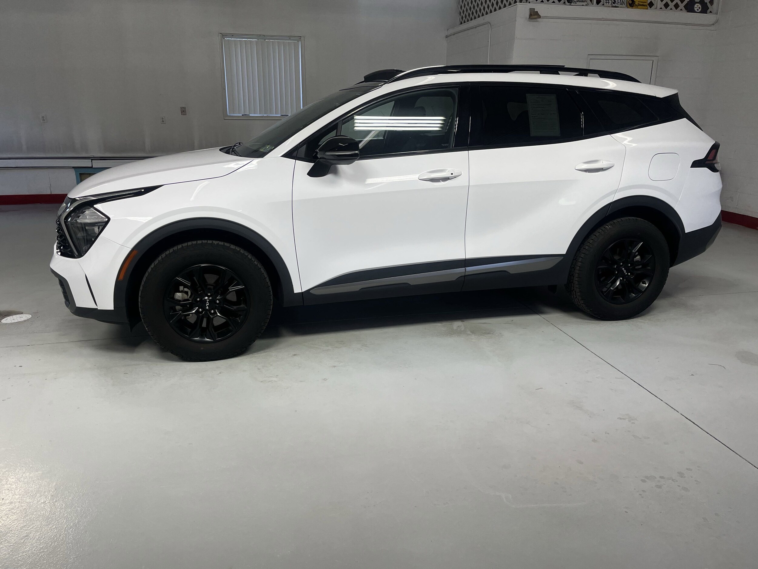 2023 Kia Sportage X-Pro photo 3