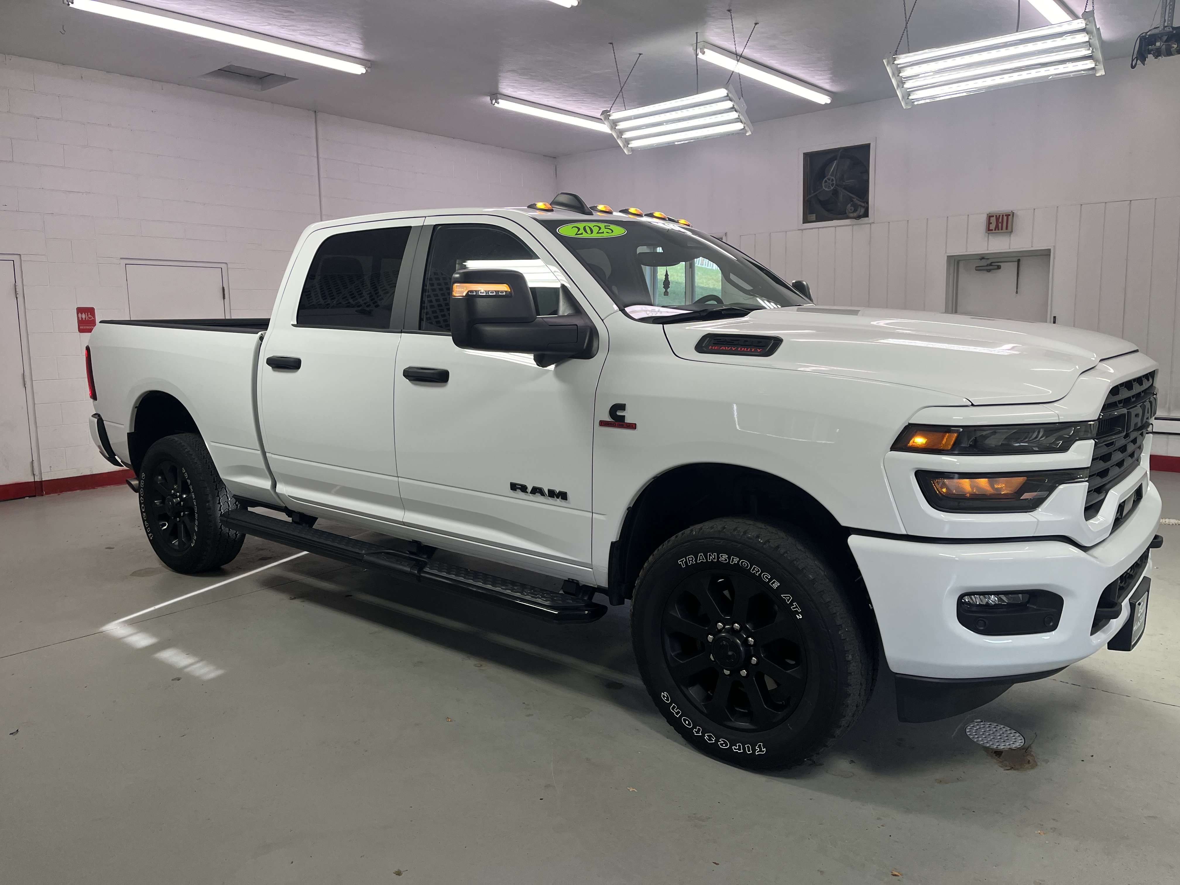 2025 Ram 2500 Big Horn Truck Crew Cab