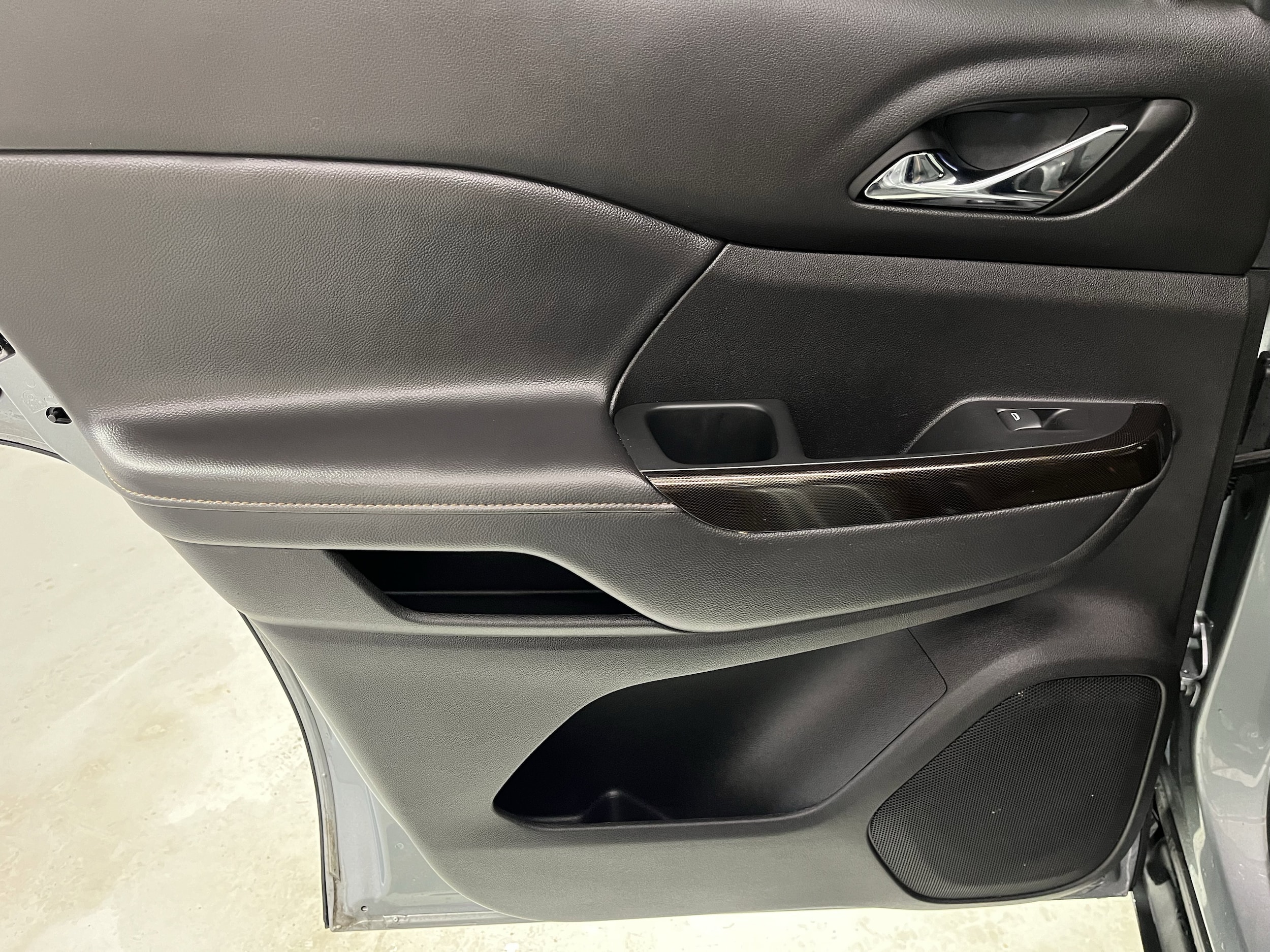 2023 GMC Acadia AT4 - Photo 27