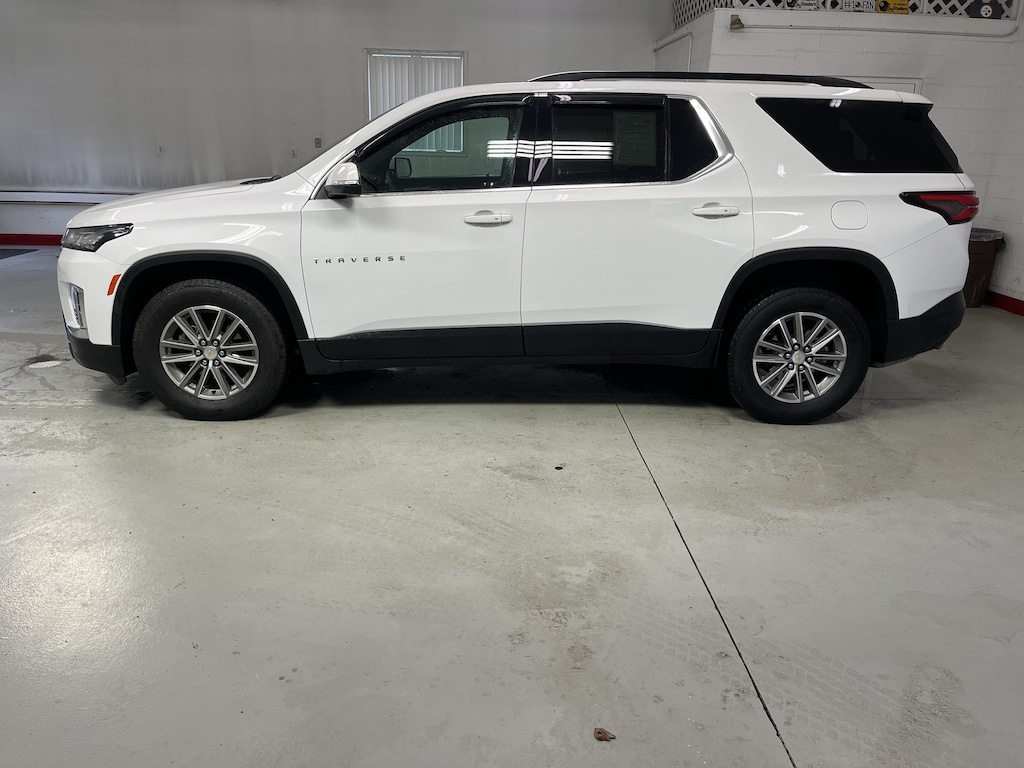 Used 2023 Chevrolet Traverse LT Cloth SUV