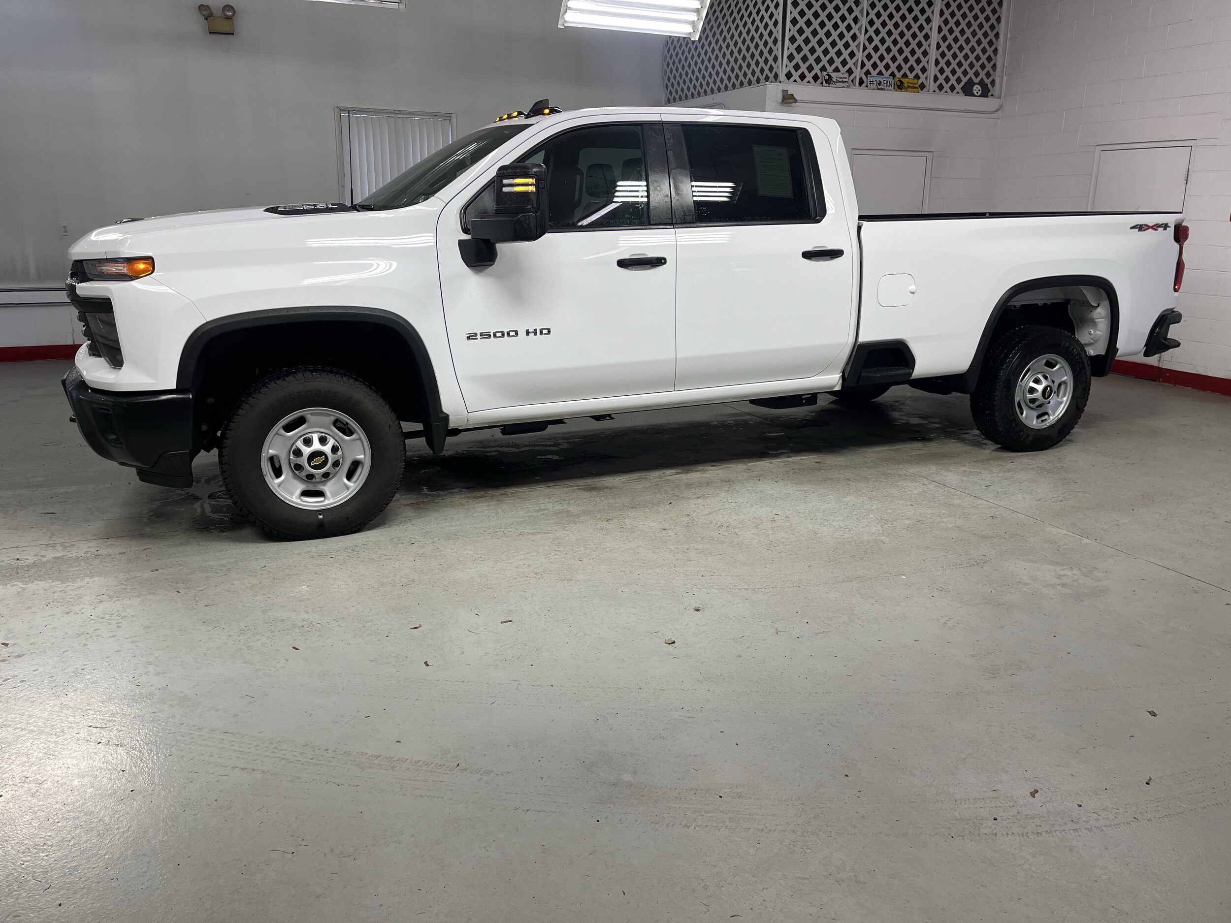 2024 Chevrolet Silverado 2500HD Work Truck photo 3