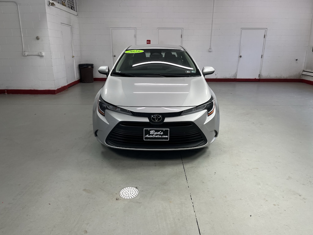 Used 2025 Toyota Corolla LE Sedan
