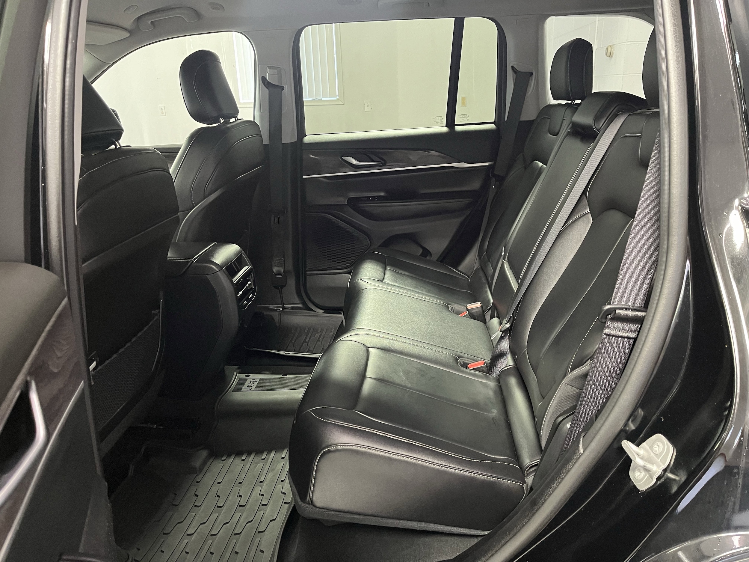 2023 Jeep Grand Cherokee Limited - Photo 22