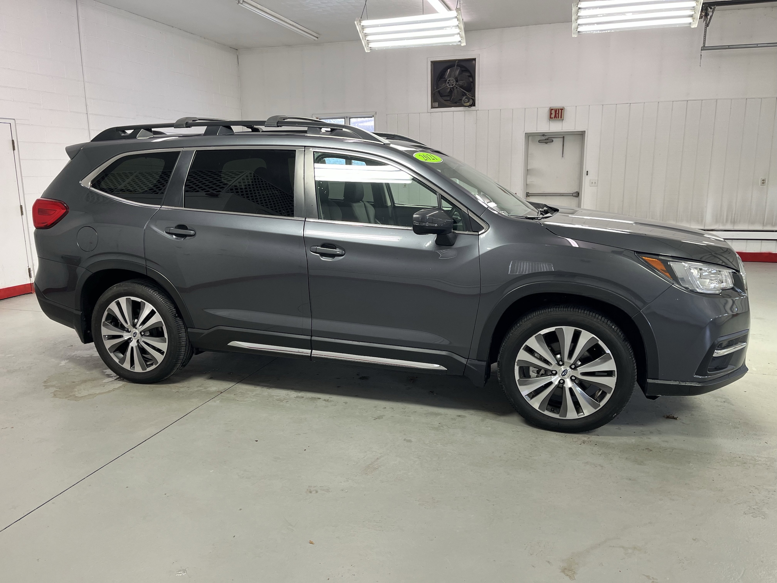 2022 Subaru Ascent Limited's photo