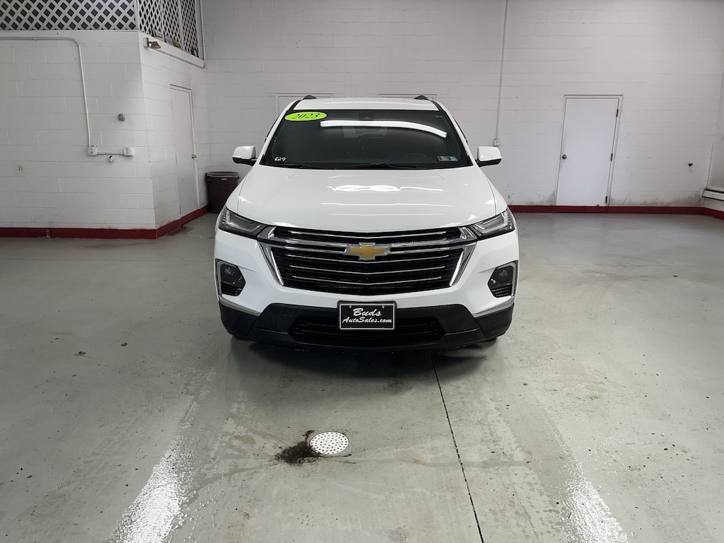 Used 2023 Chevrolet Traverse LT Cloth SUV