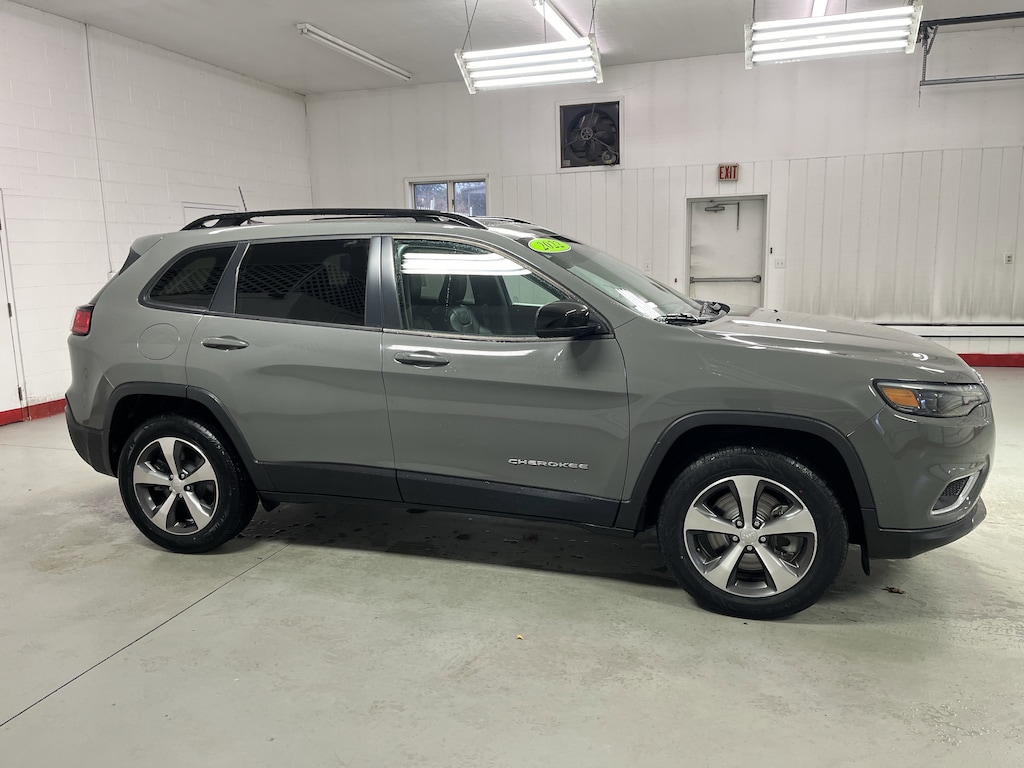 Used 2022 Jeep Cherokee Limited SUV