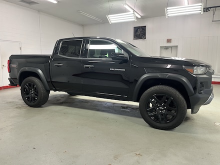 2024 Chevrolet Colorado 4WD Trail Boss Truck Crew Cab
