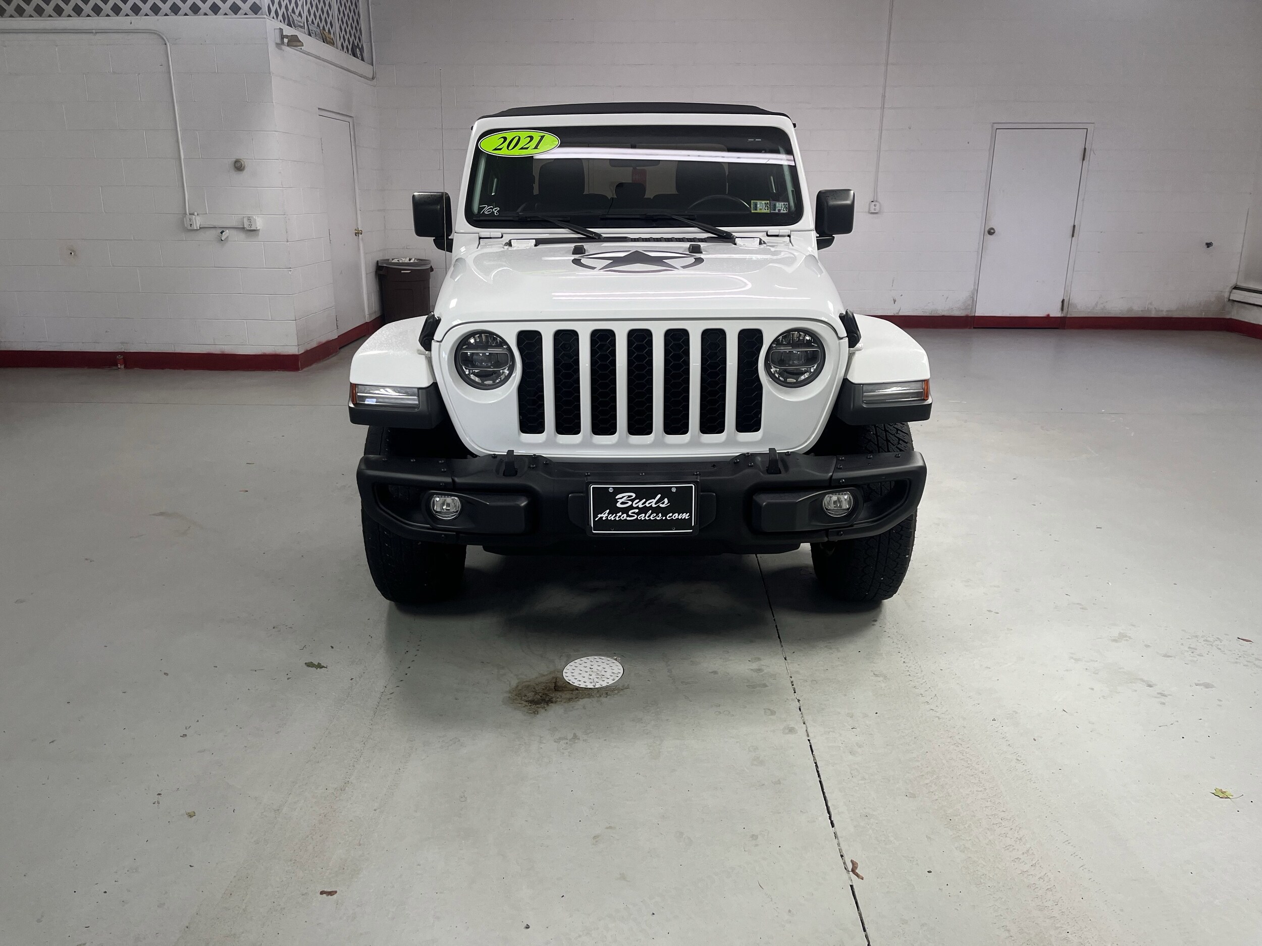 2021 Jeep Gladiator Freedom photo 2