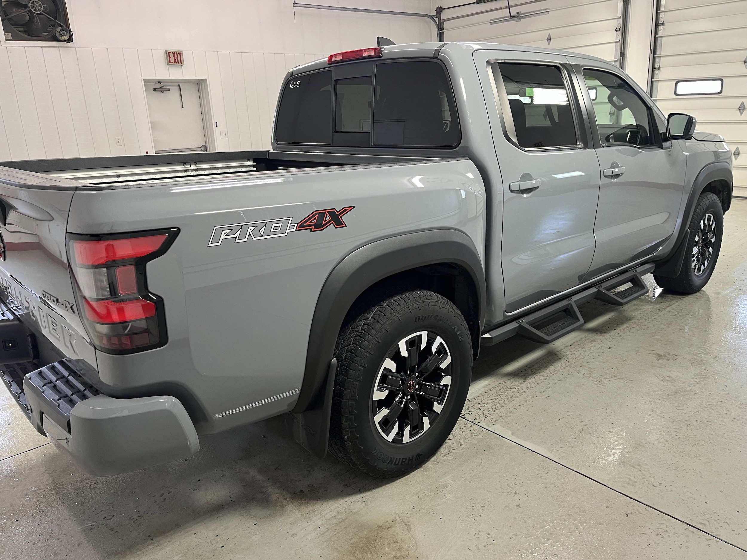 2022 Nissan Frontier PRO-4X - Photo 6