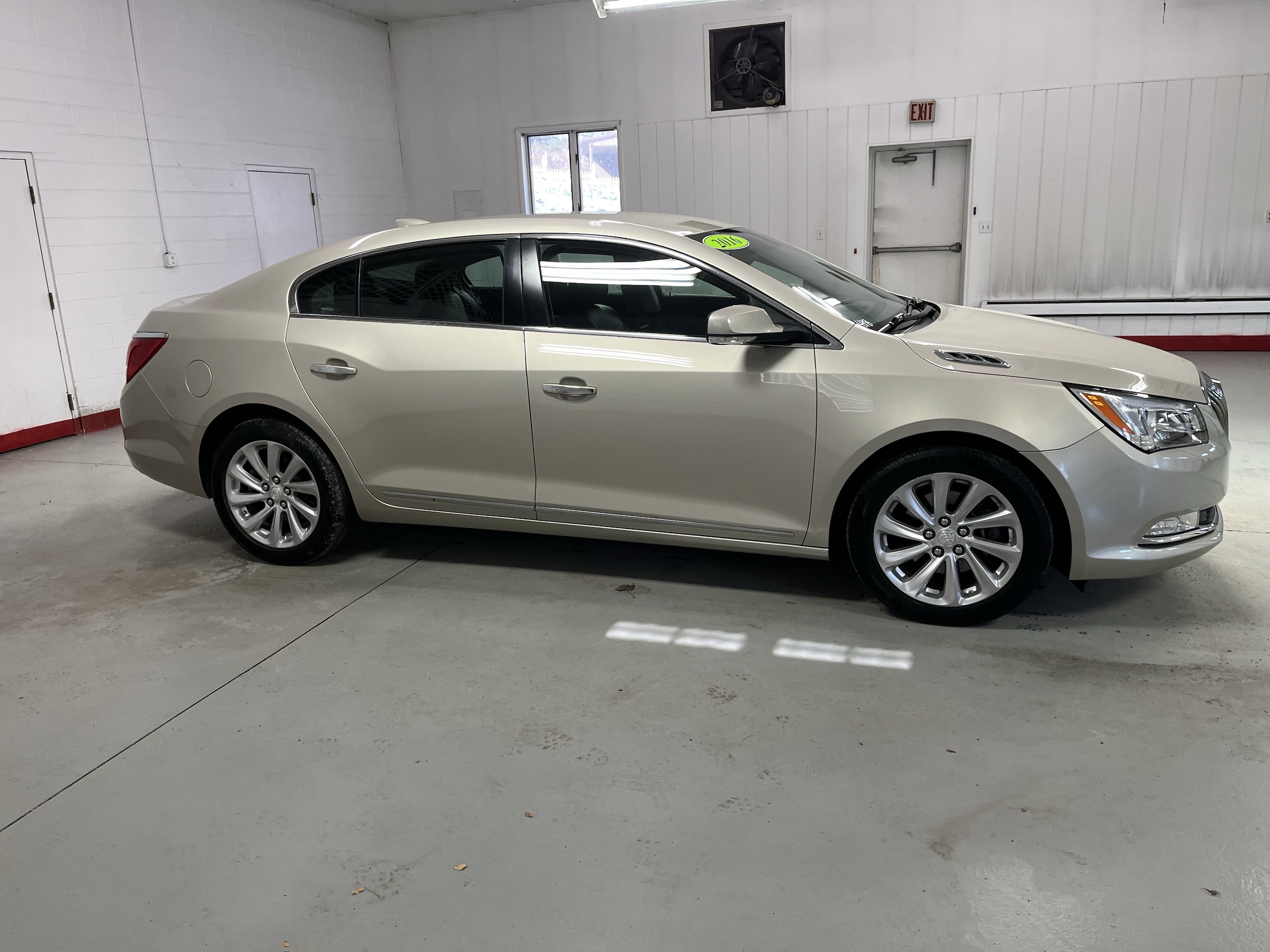 2016 Buick LaCrosse Leather's photo