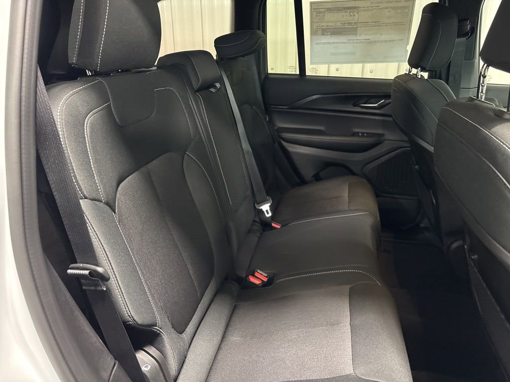 2025 Jeep Grand Cherokee Laredo - Photo 19