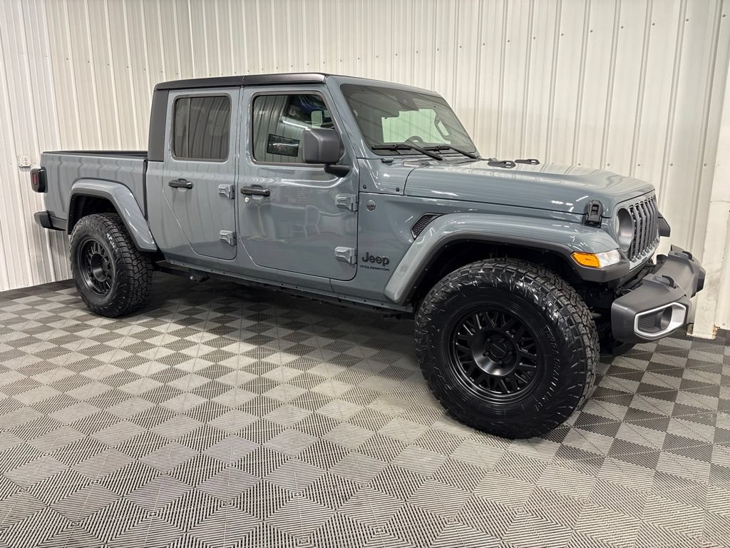 2025 Jeep Gladiator