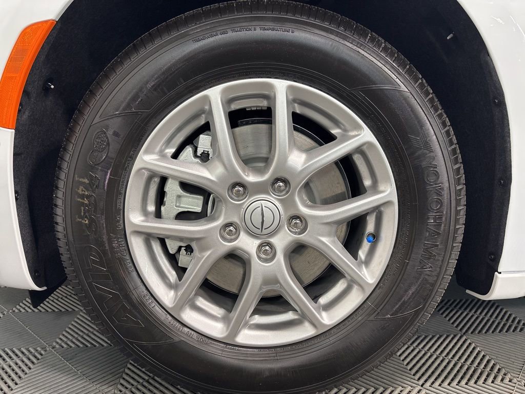 2026 Chrysler Pacifica Select - Photo 8