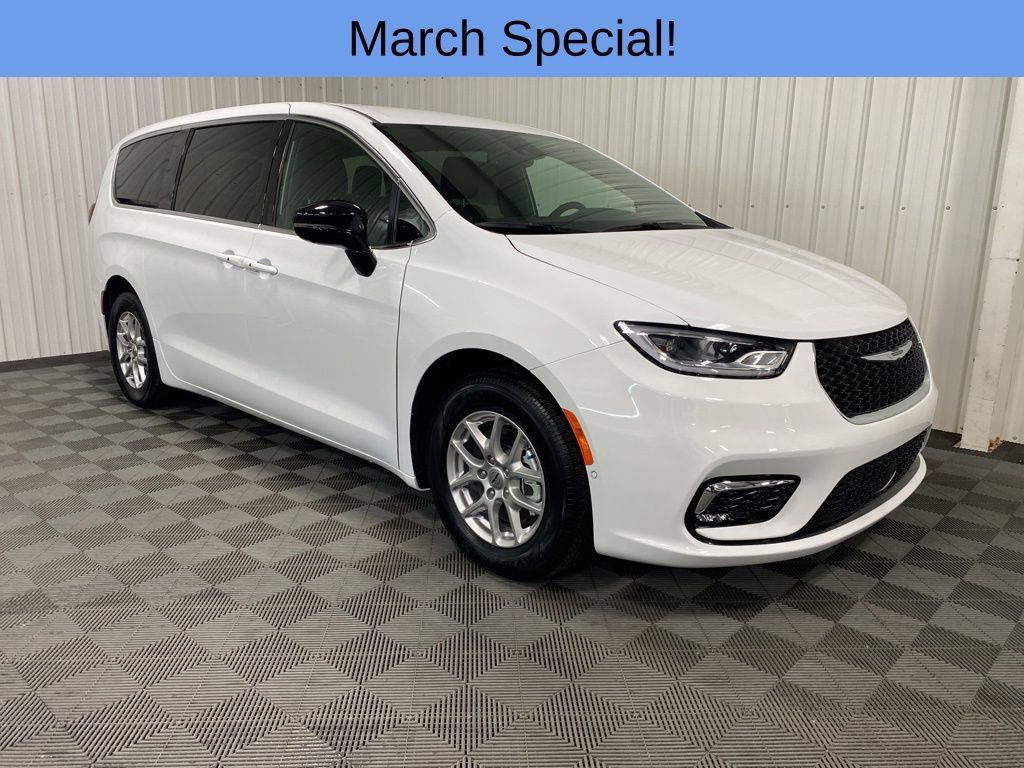 2025 Chrysler Pacifica Select