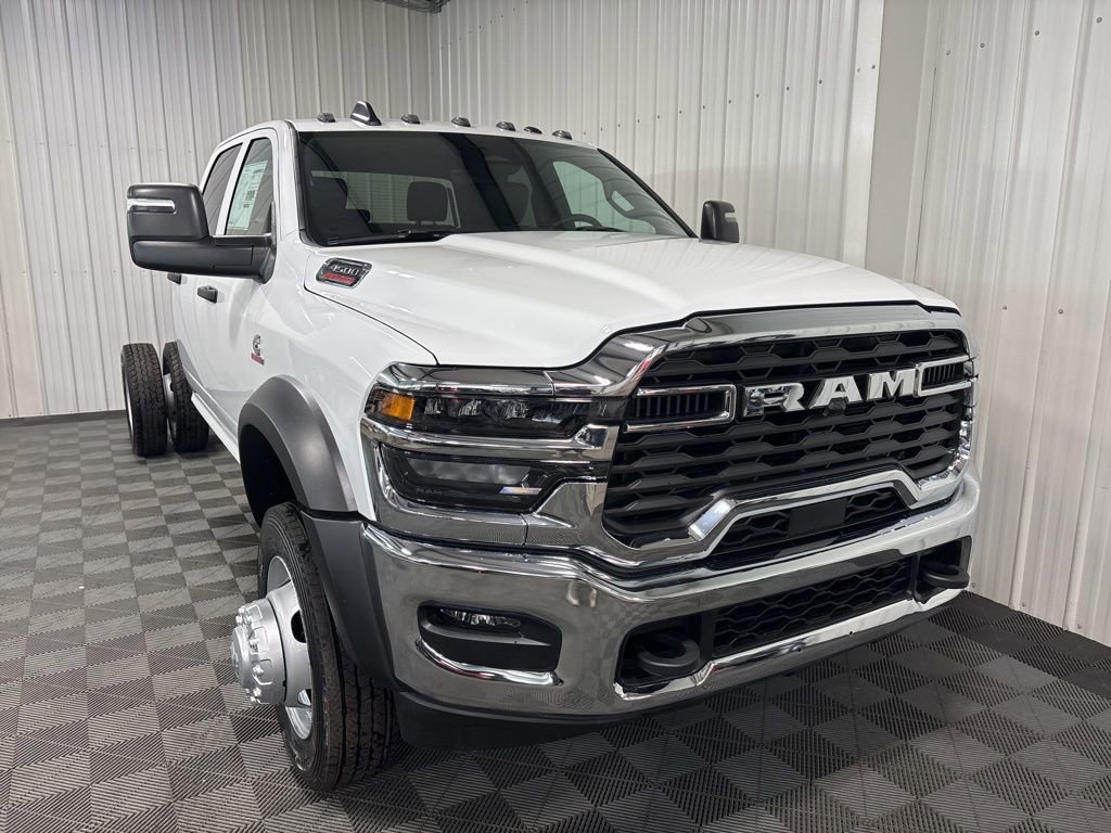 2026 Ram 4500 Tradesman photo 2