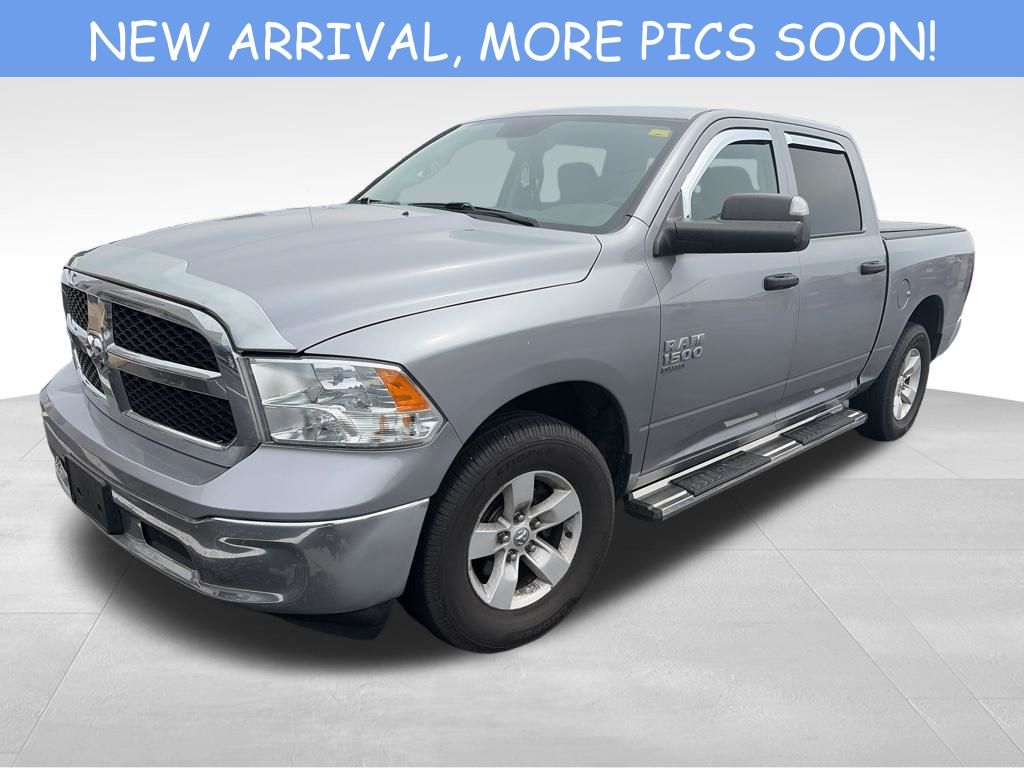 2022 RAM 1500 Classic SLT 4x4 Crew Cab 5'7's photo