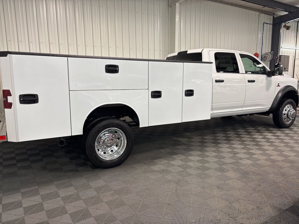 2026 Ram 5500 Tradesman photo 3