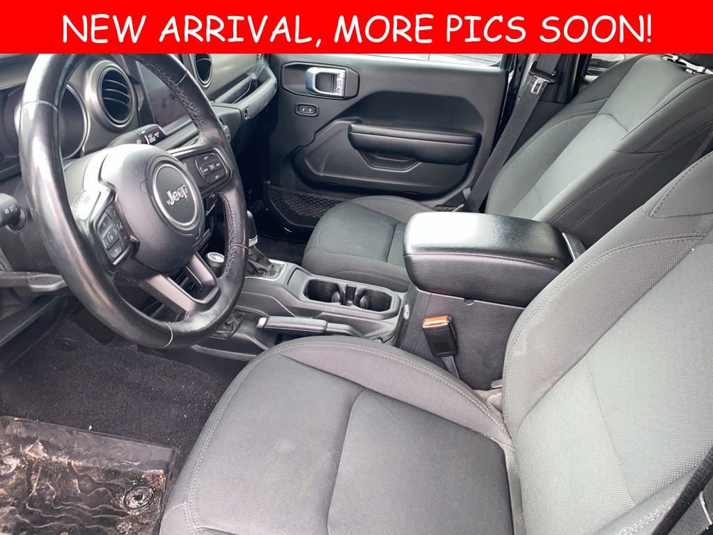 2021 Jeep Gladiator Willys photo 3