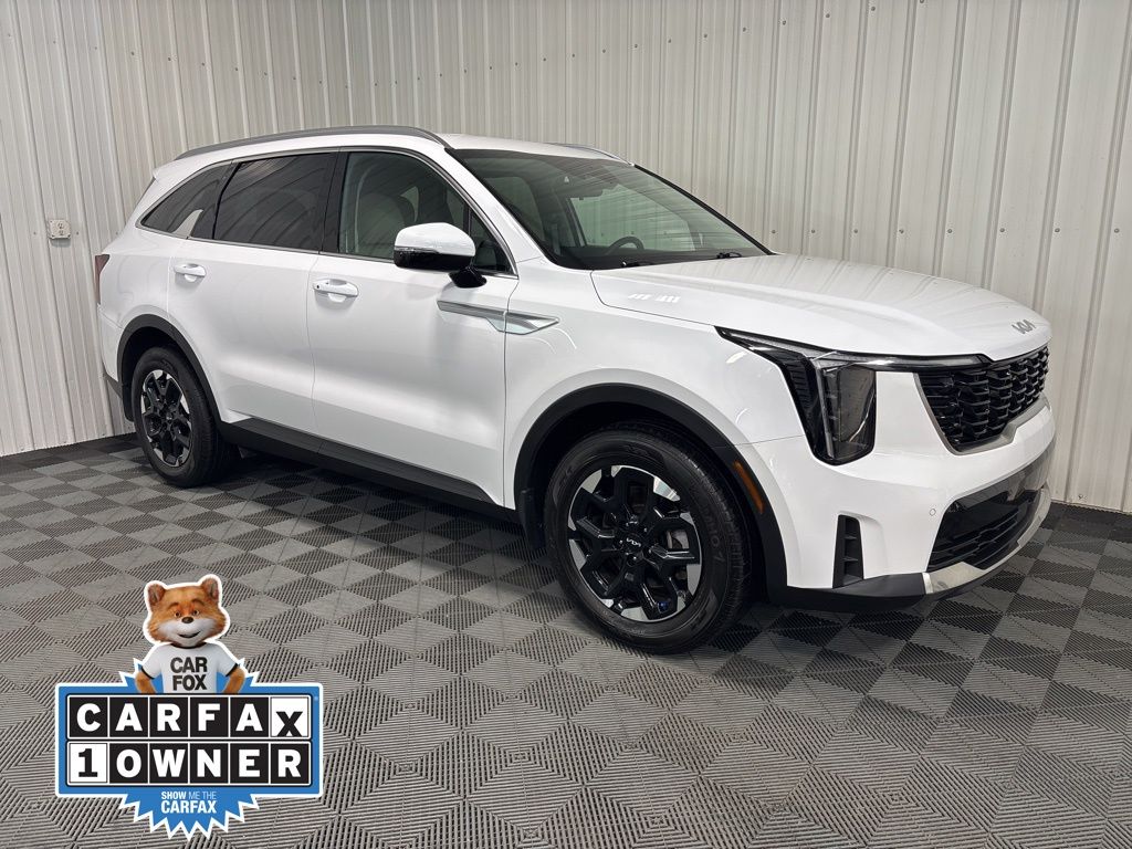 2025 Kia Sorento S AT's photo