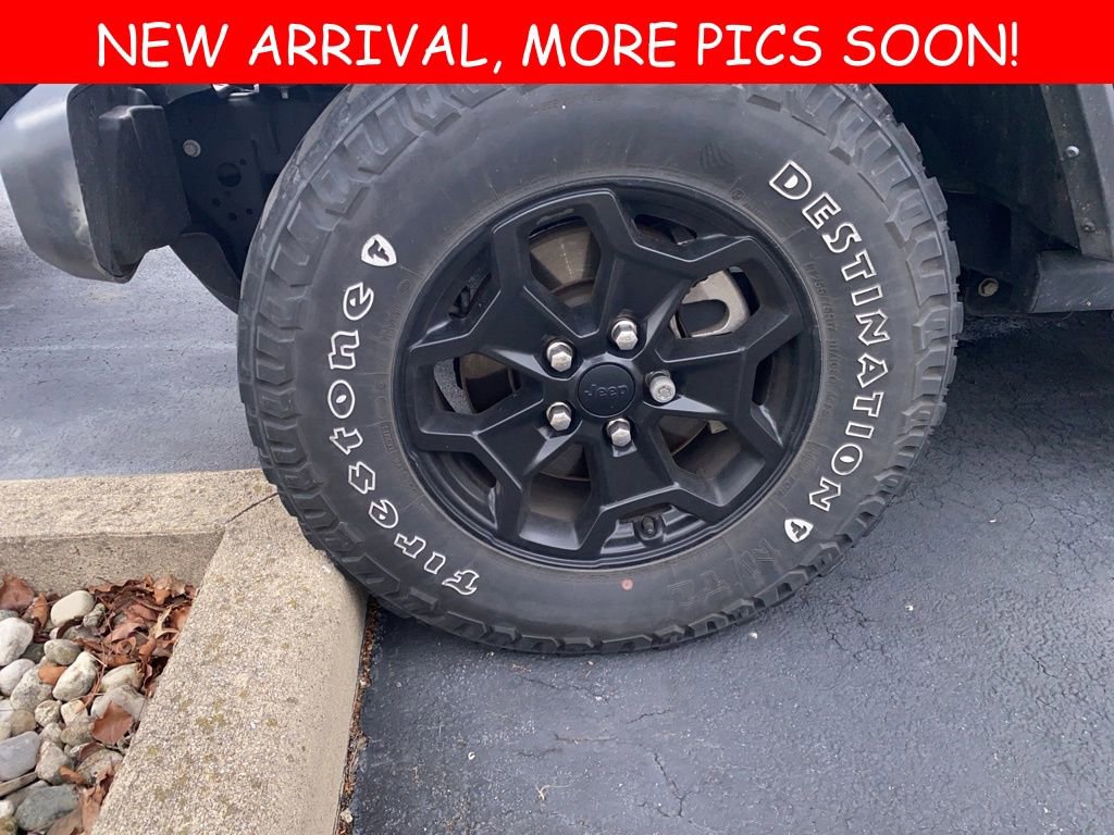 2021 Jeep Gladiator Willys photo 2