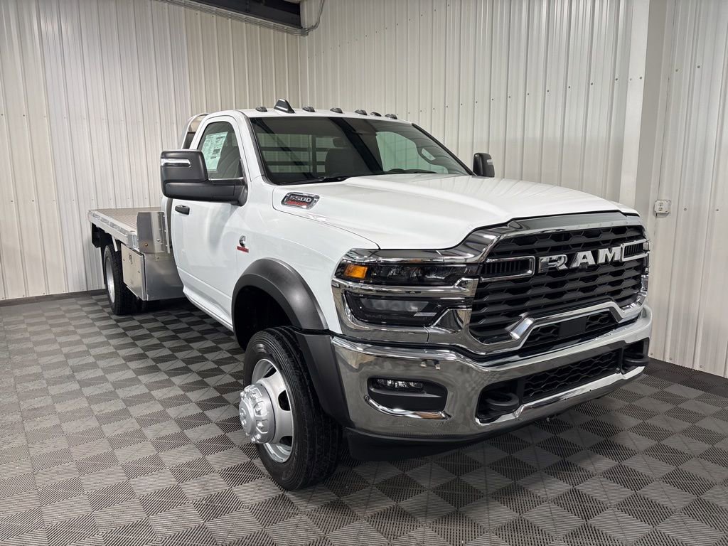 2026 Ram 5500 Tradesman photo 2