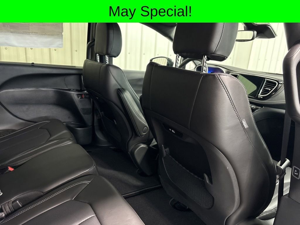 2026 Chrysler Pacifica Select - Photo 17