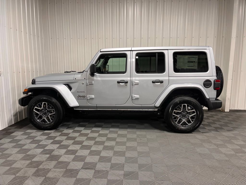 2024 Jeep Wrangler Sahara photo 2