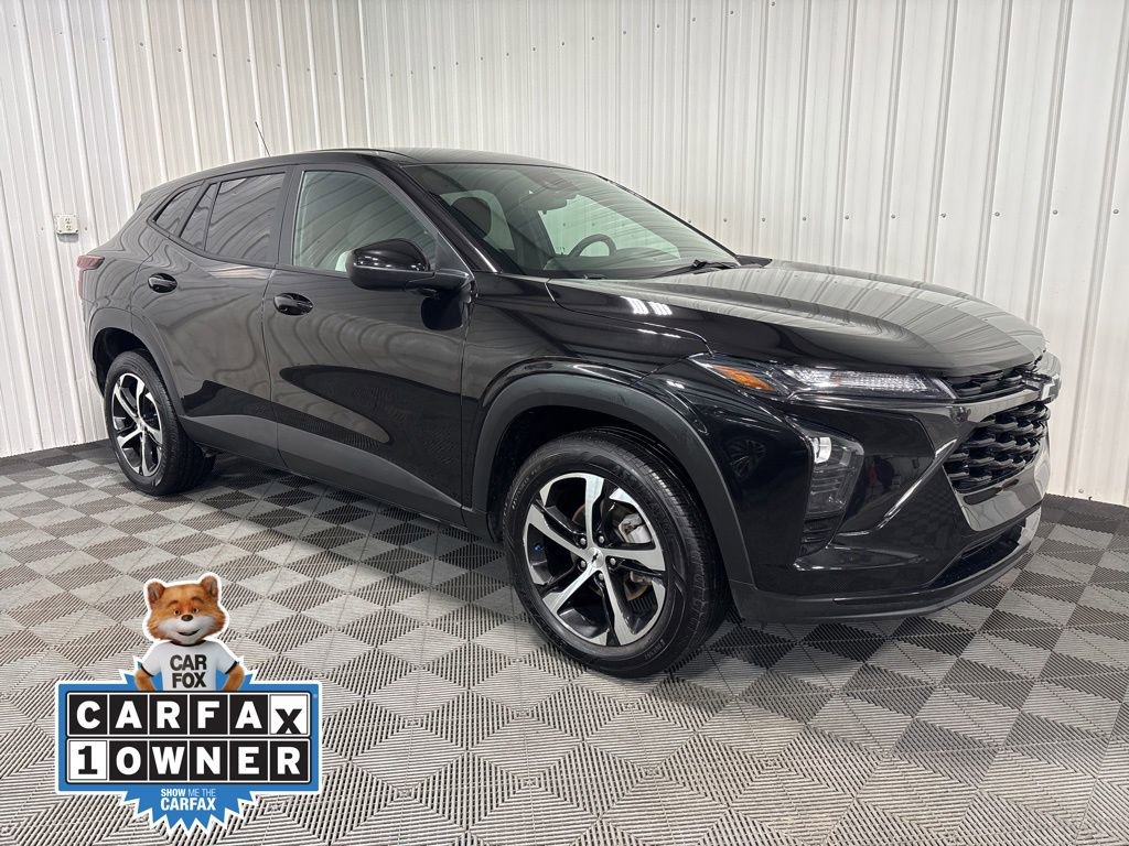 2024 Chevrolet Trax RS's photo