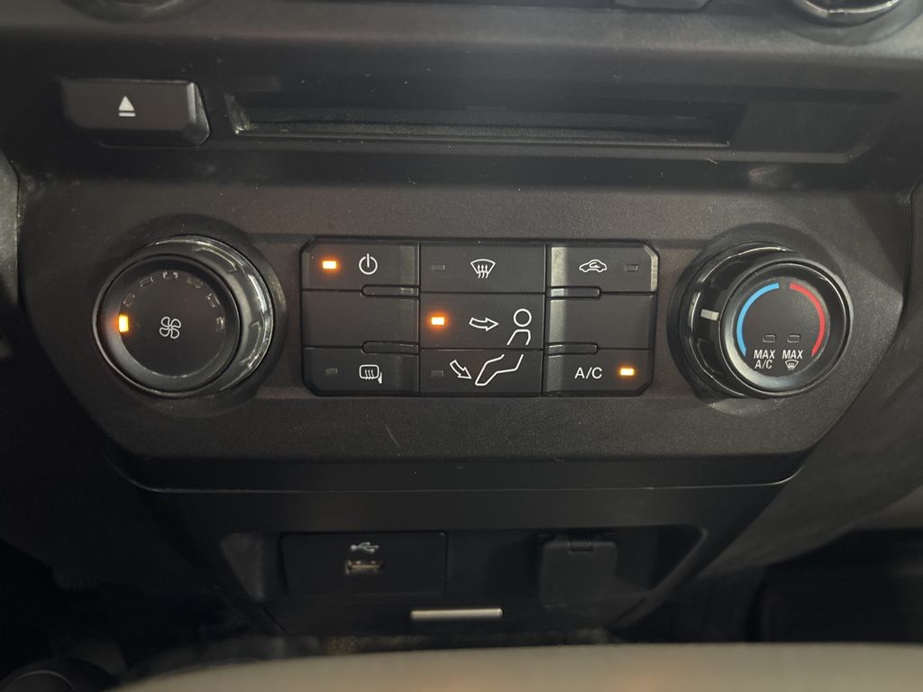 2017 Ford F-550 - Photo 19