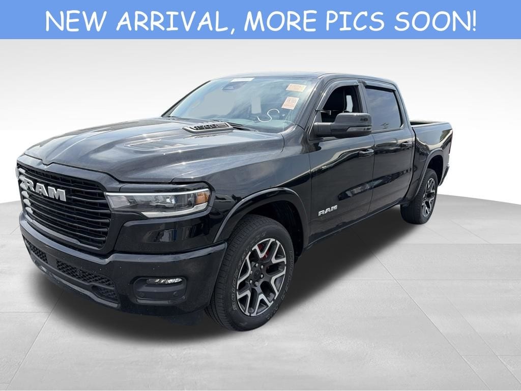 2025 RAM 1500 Laramie 4x4 Crew Cab 5'7's photo