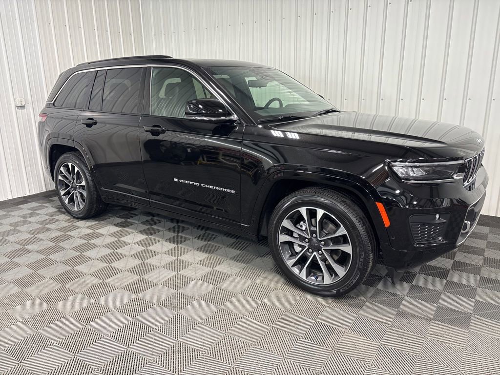 2025 Jeep Grand Cherokee Overland's photo