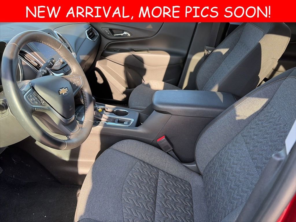 2023 Chevrolet Equinox LT photo 3