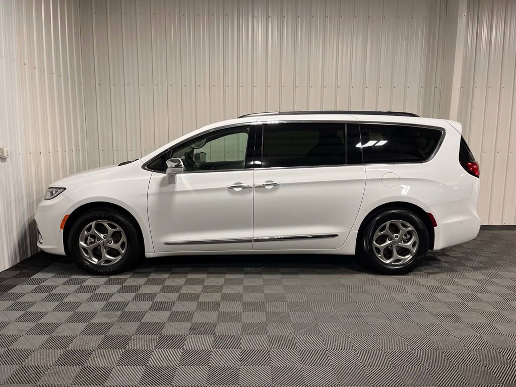 Certified 2022 Chrysler Pacifica Limited with VIN 2C4RC1GG6NR168441 for sale in Celina, OH