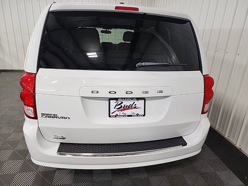 2016 Dodge Grand Caravan SE photo 4