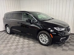 2026 Chrysler Pacifica Select Passenger Van