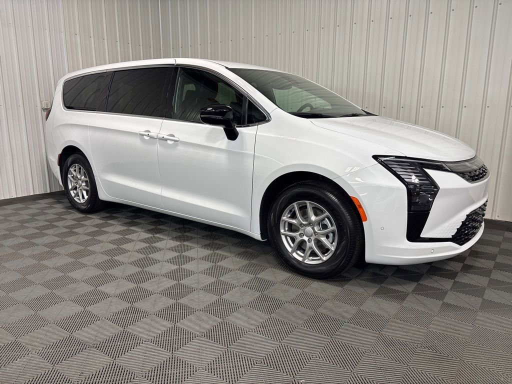 2027 Chrysler Pacifica Select's photo