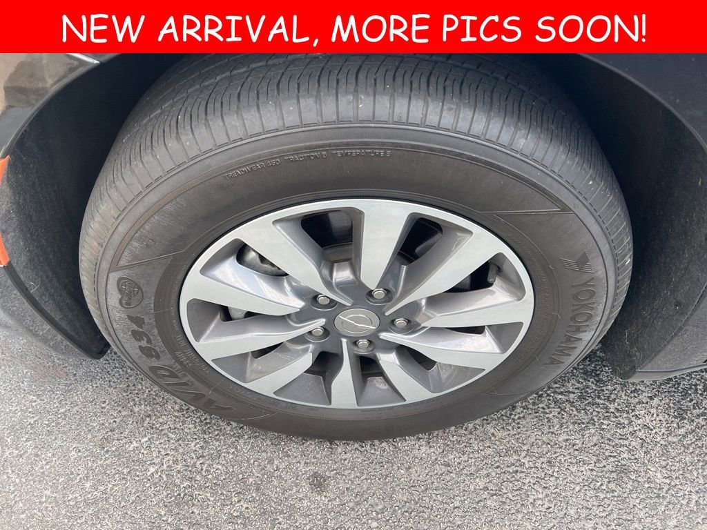 2020 Chrysler Pacifica Touring Plus photo 2