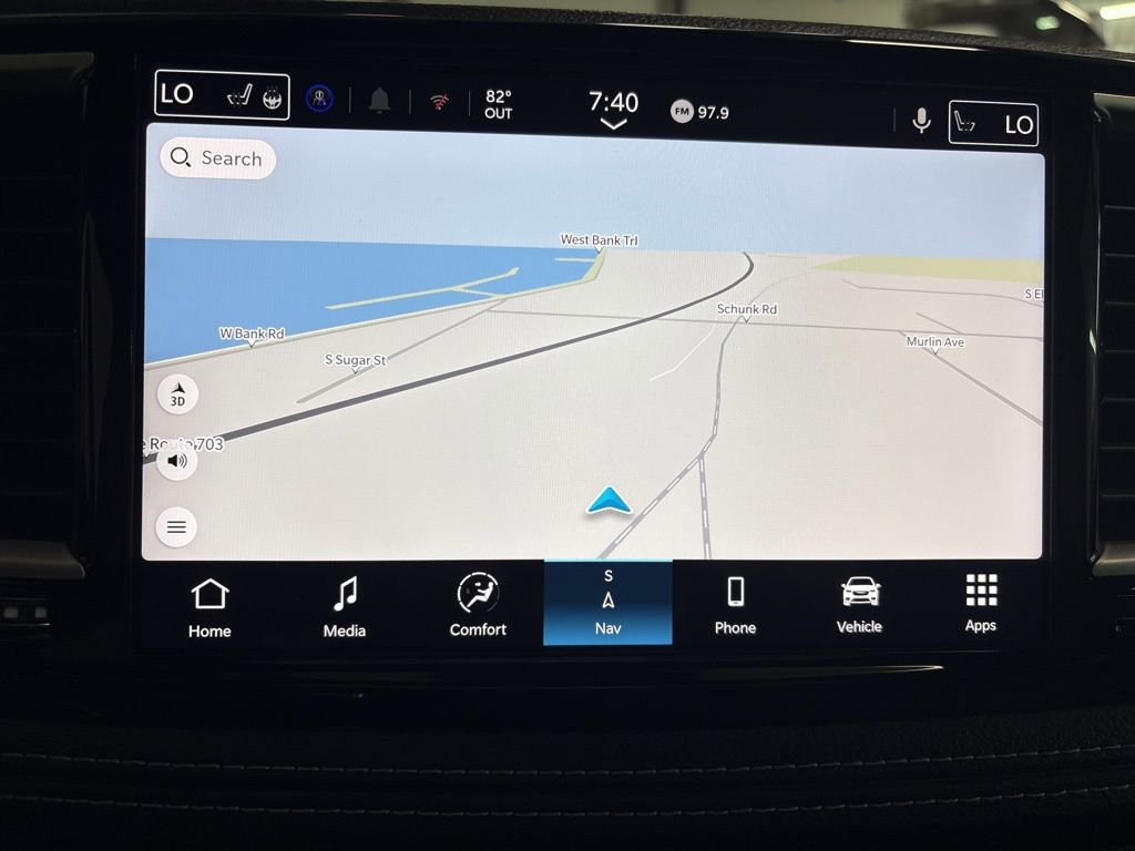 2026 Chrysler Pacifica photo 2