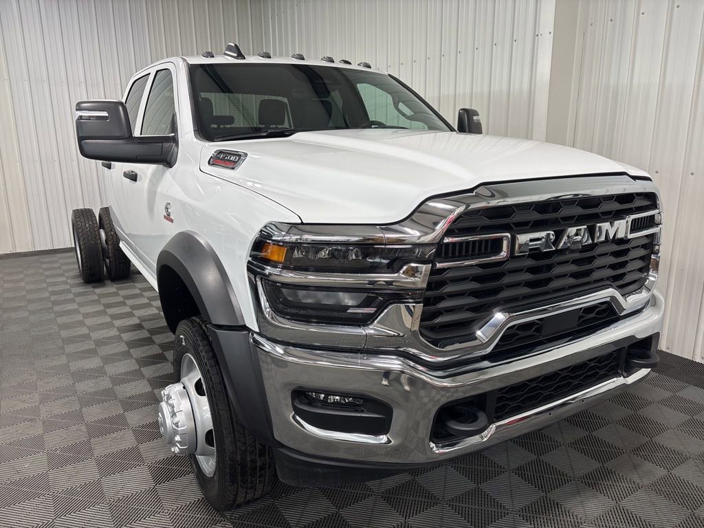 2026 Ram 4500 Tradesman photo 2