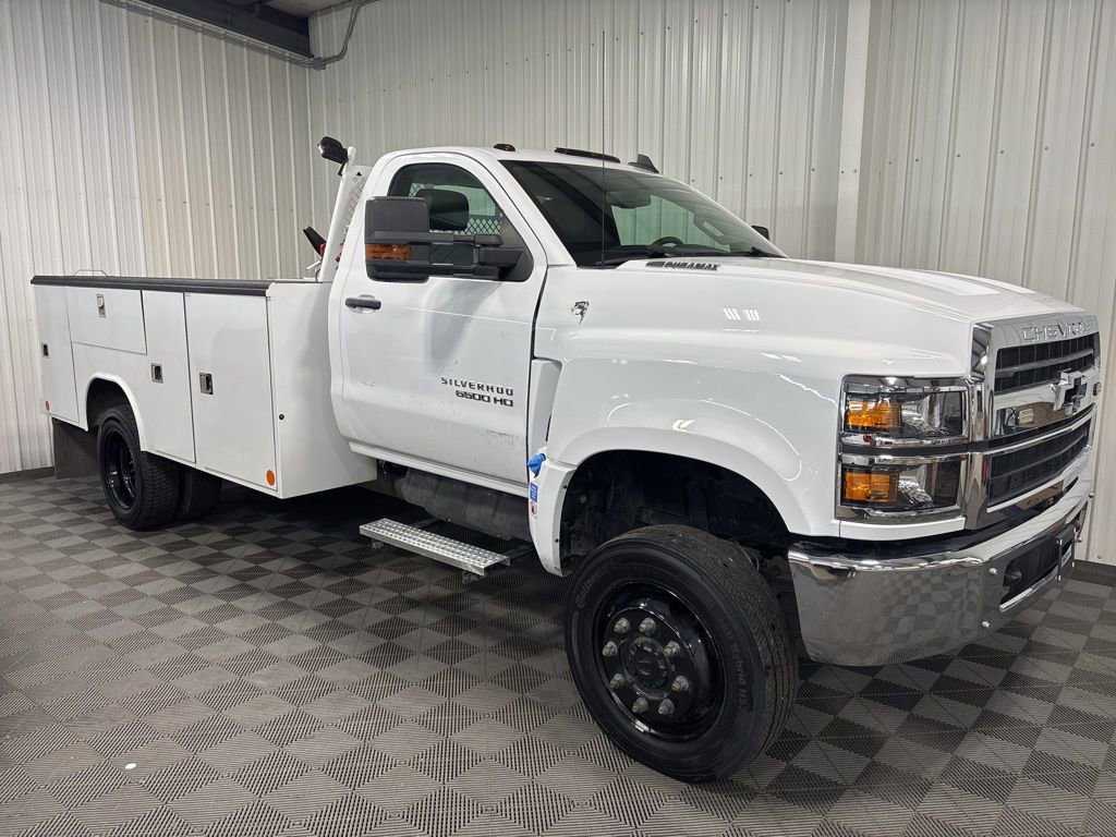 2023 Chevrolet Silverado 4500 Medium Duty Chassis Cab Work Truck's photo