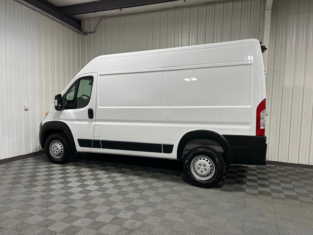 2024 Ram ProMaster 1500 photo 3