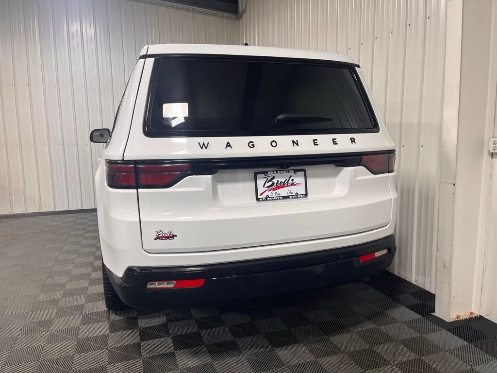2025 Jeep Wagoneer L Series II photo 3