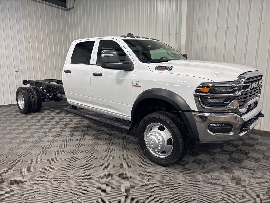 2026 RAM 4500 Tradesman 4X4 Crew Cab DRW 197" WB's photo